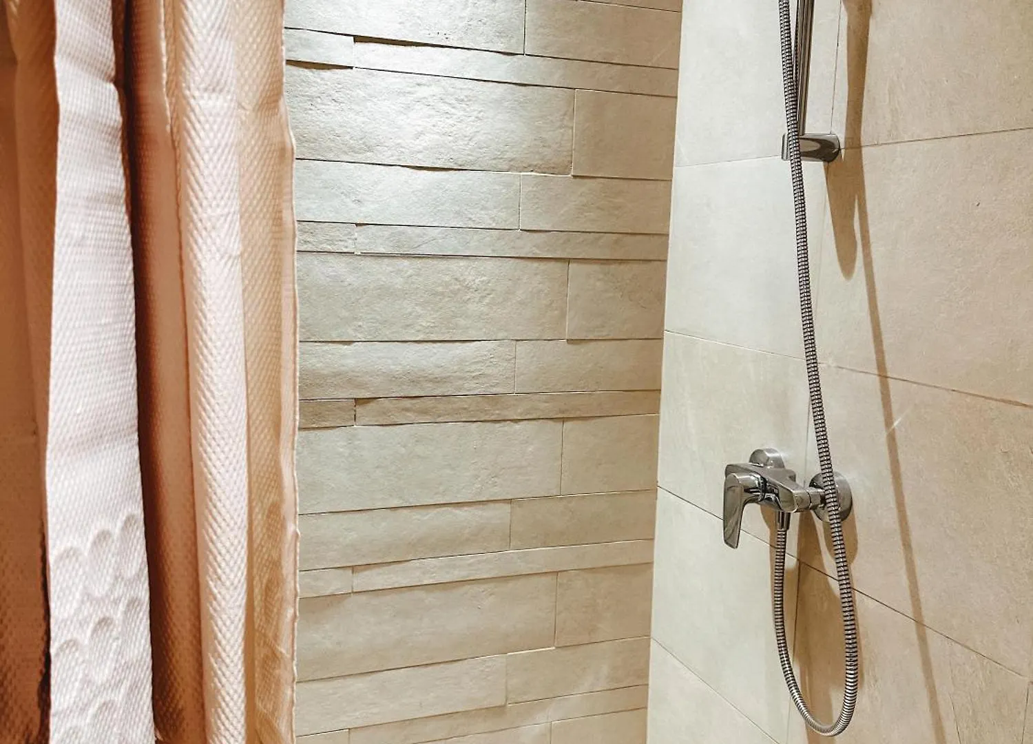 Premium Plus Studio Apartment - Nahe Downtown Dubai 0*,  United Arab Emirates