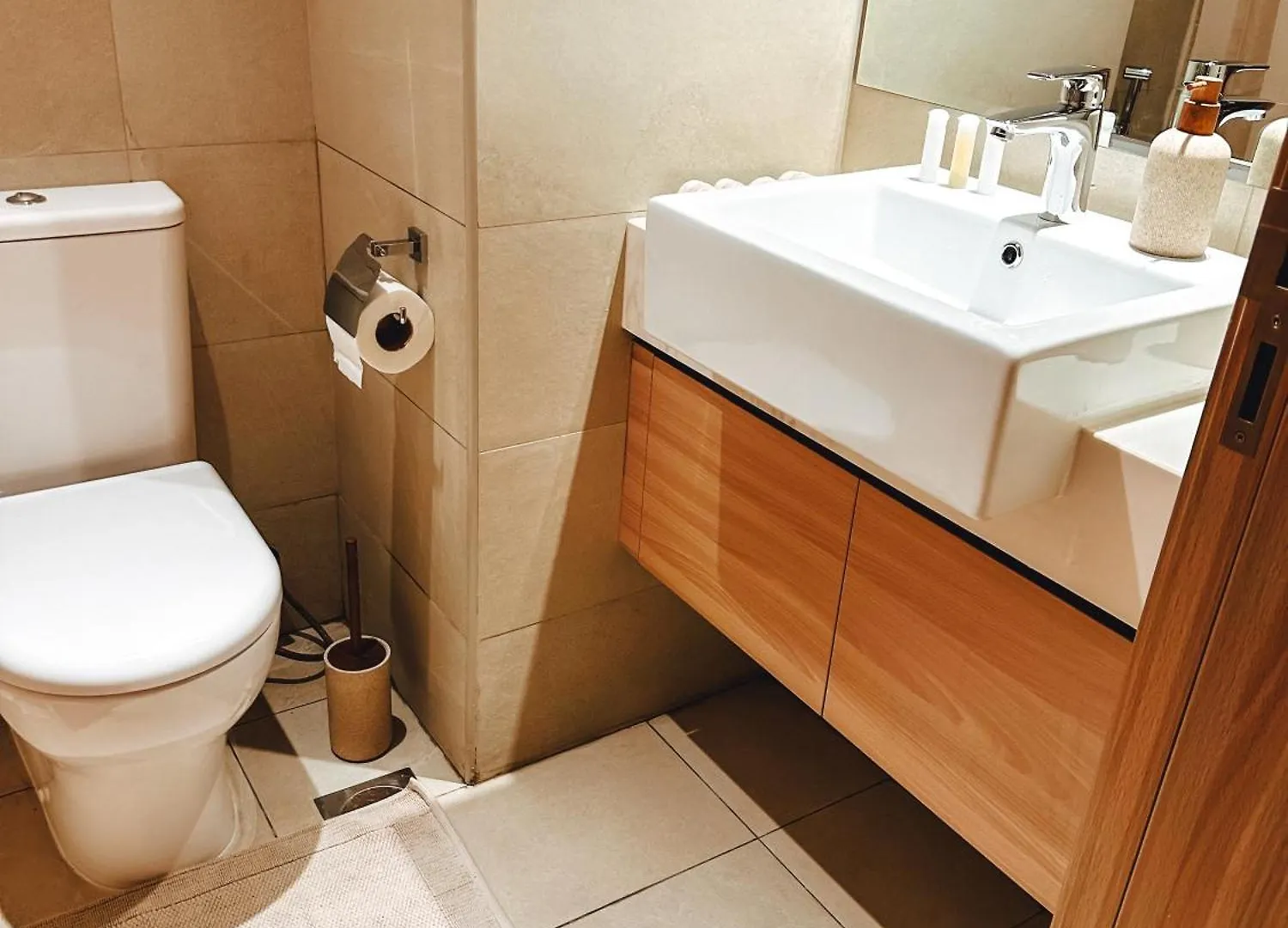 Premium Plus Studio Apartment - Nahe Downtown Dubai